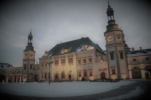 paac biskupów krakowskich w Kielcach zimą