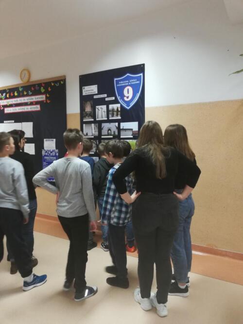 2019-11-15 z aparatem na wycieczkę wystawa 05