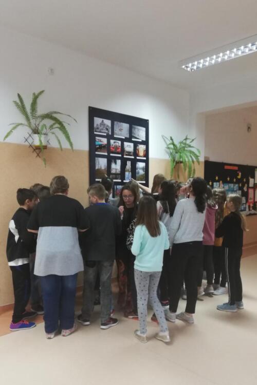 2019-11-15 z aparatem na wycieczkę wystawa 06